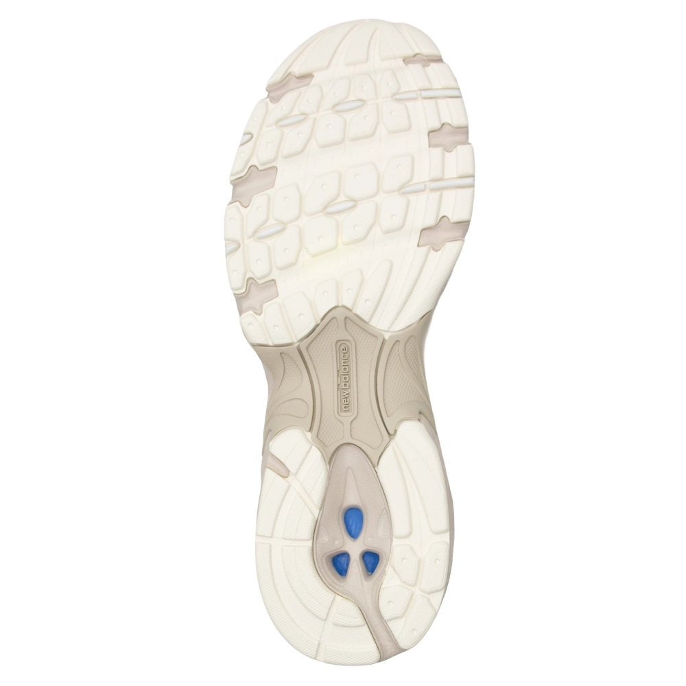 new-balance-mr530aa1-kremowe-unisex-retro-running-podeszwa.jpg